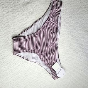 Beach ⛱ / Size:XL// FOR CLOSET CLOSING ONLY